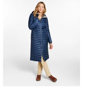 L.l. Bean Women's Ultralight 850 Down Hooded Coat long  2x
